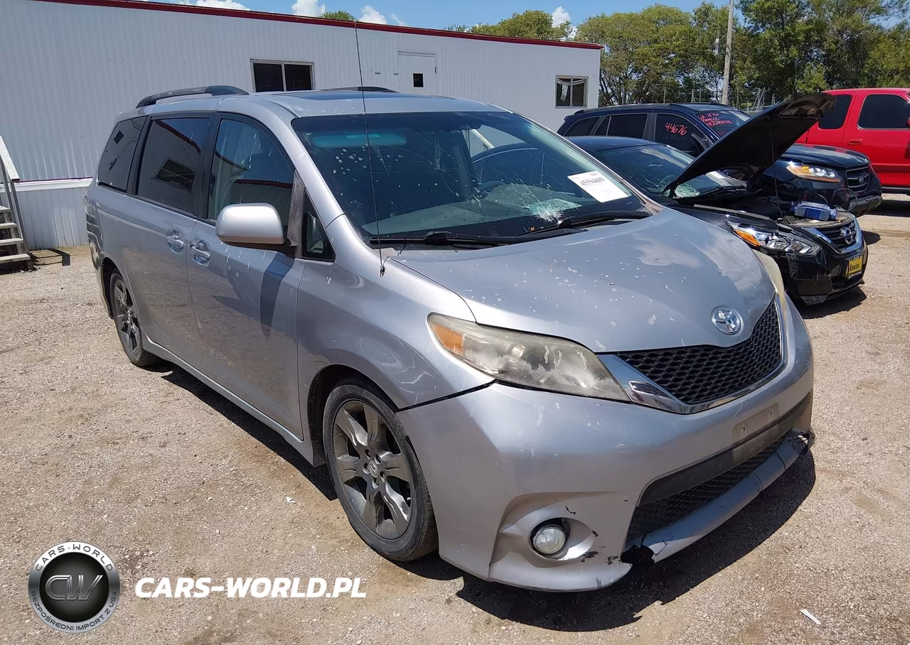 2011 Toyota Sienna Se – zdjęcie 1 z 18