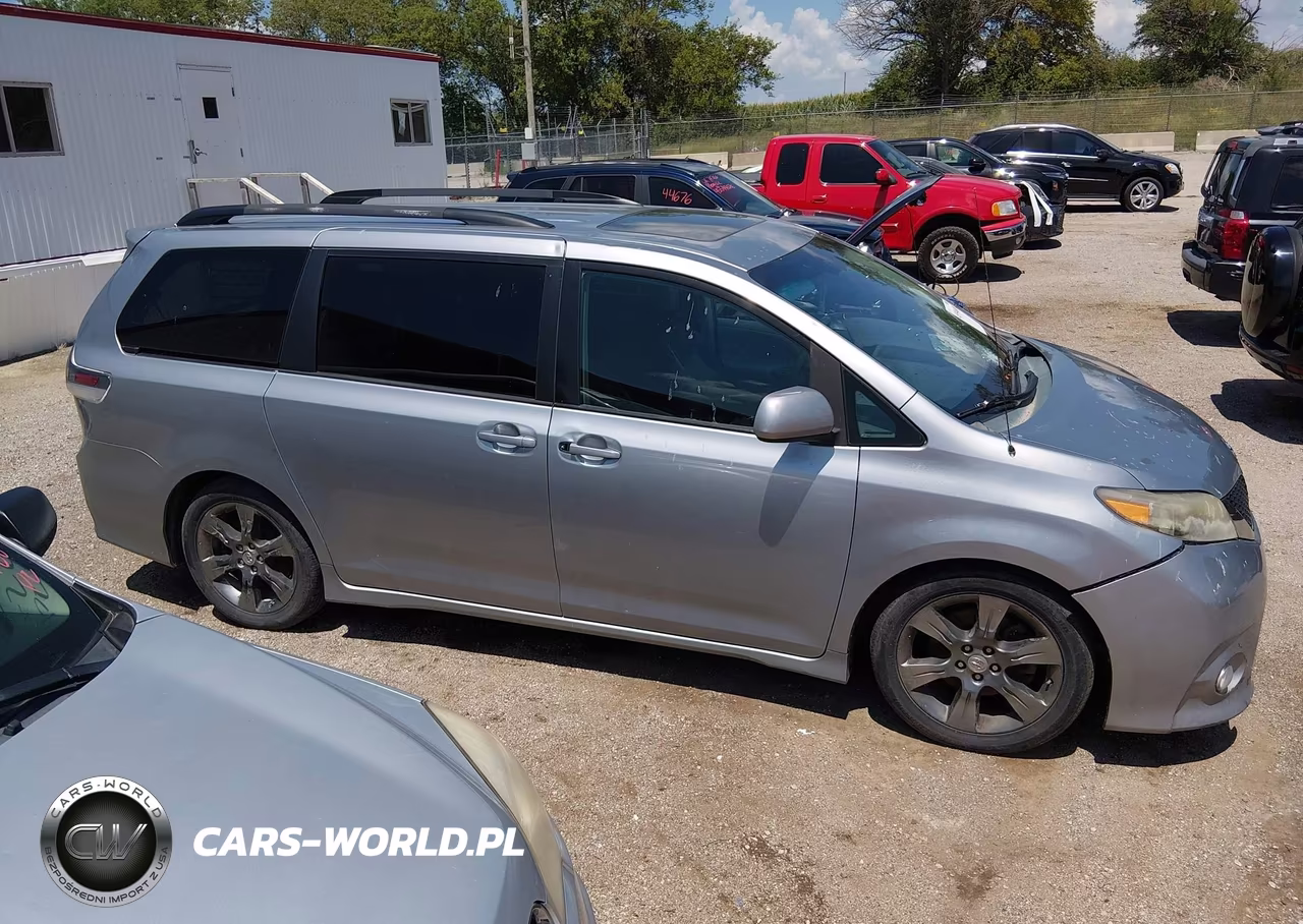 2011 Toyota Sienna Se VIN:5TDXK3DC0BS167473 - 13