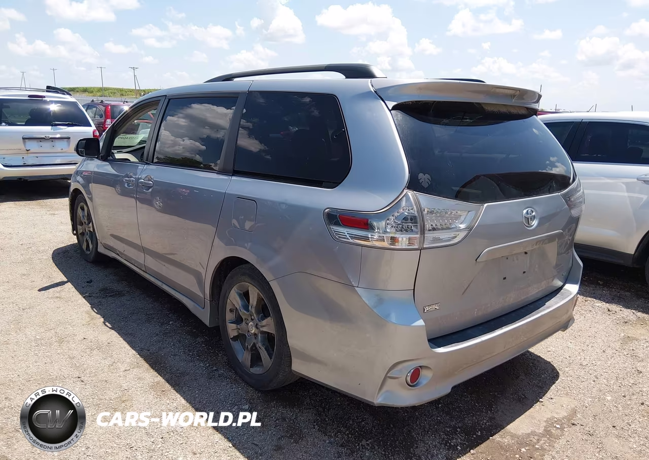 2011 Toyota Sienna Se VIN:5TDXK3DC0BS167473 - 3