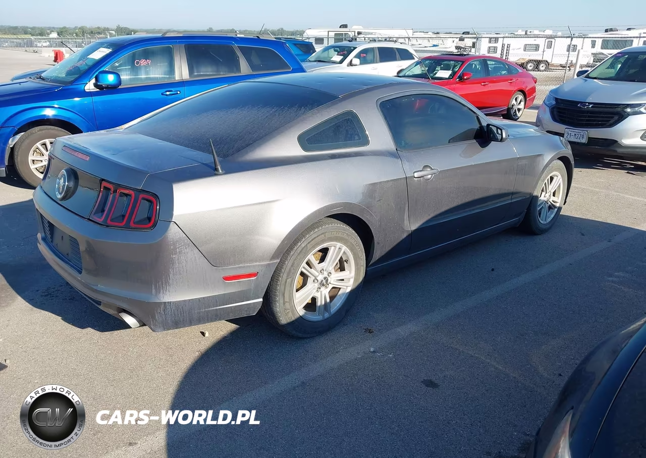 2014 Ford Mustang V6 VIN:1ZVBP8AM9E5254849 - 4