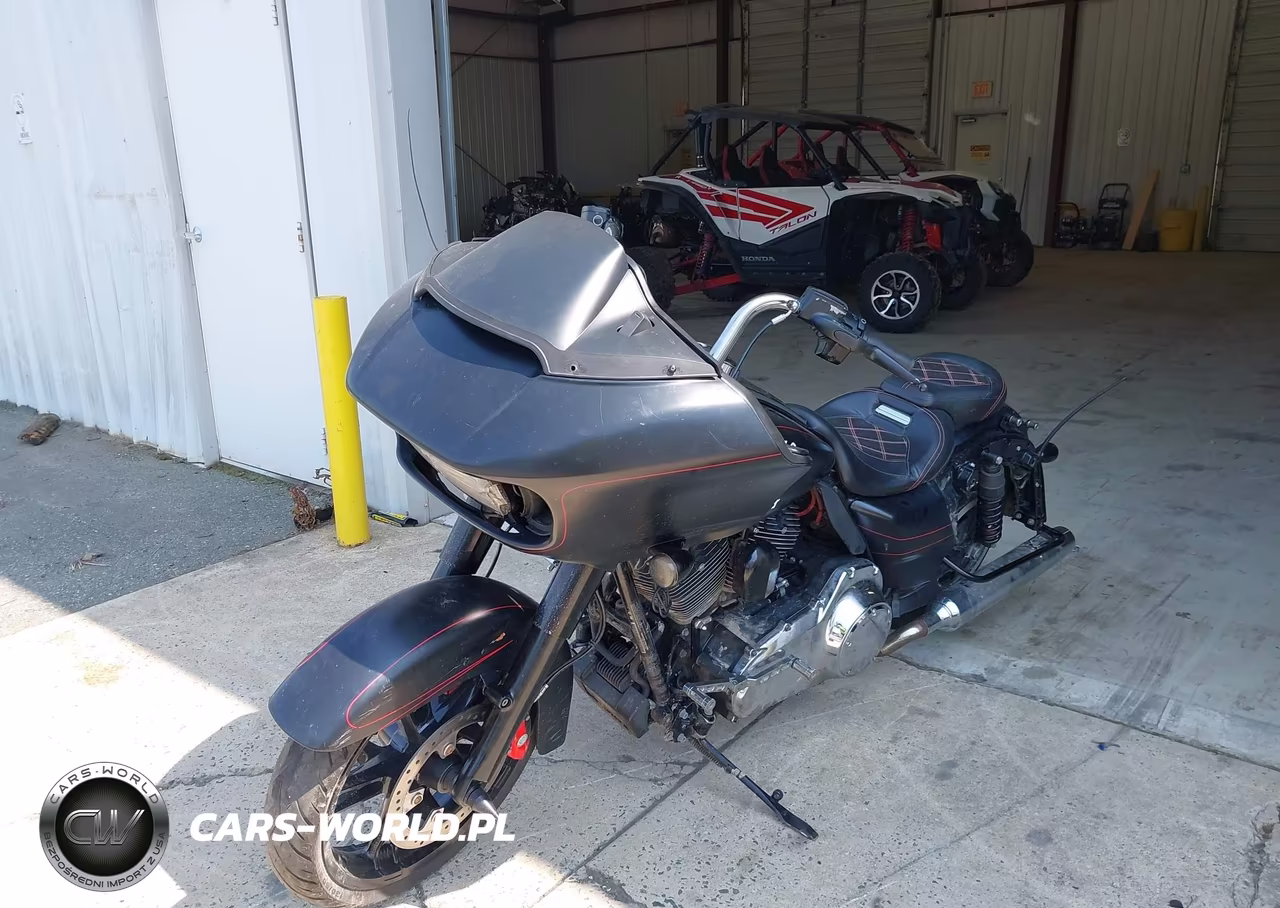 2015 Harley-Davidson Fltrxs Road Glide Special VIN:1HD1KTM11FB617082 - 2