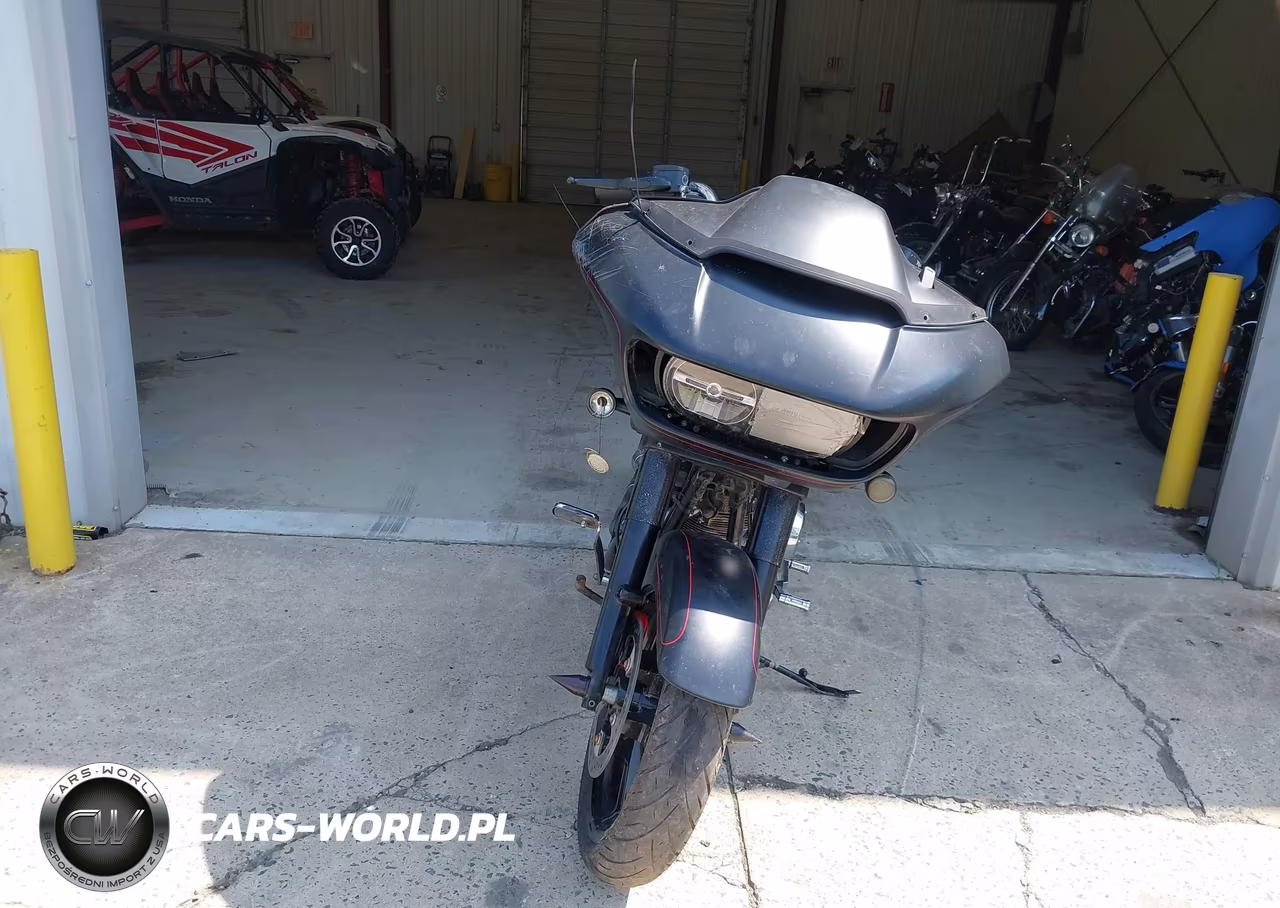 2015 Harley-Davidson Fltrxs Road Glide Special VIN:1HD1KTM11FB617082 - 5