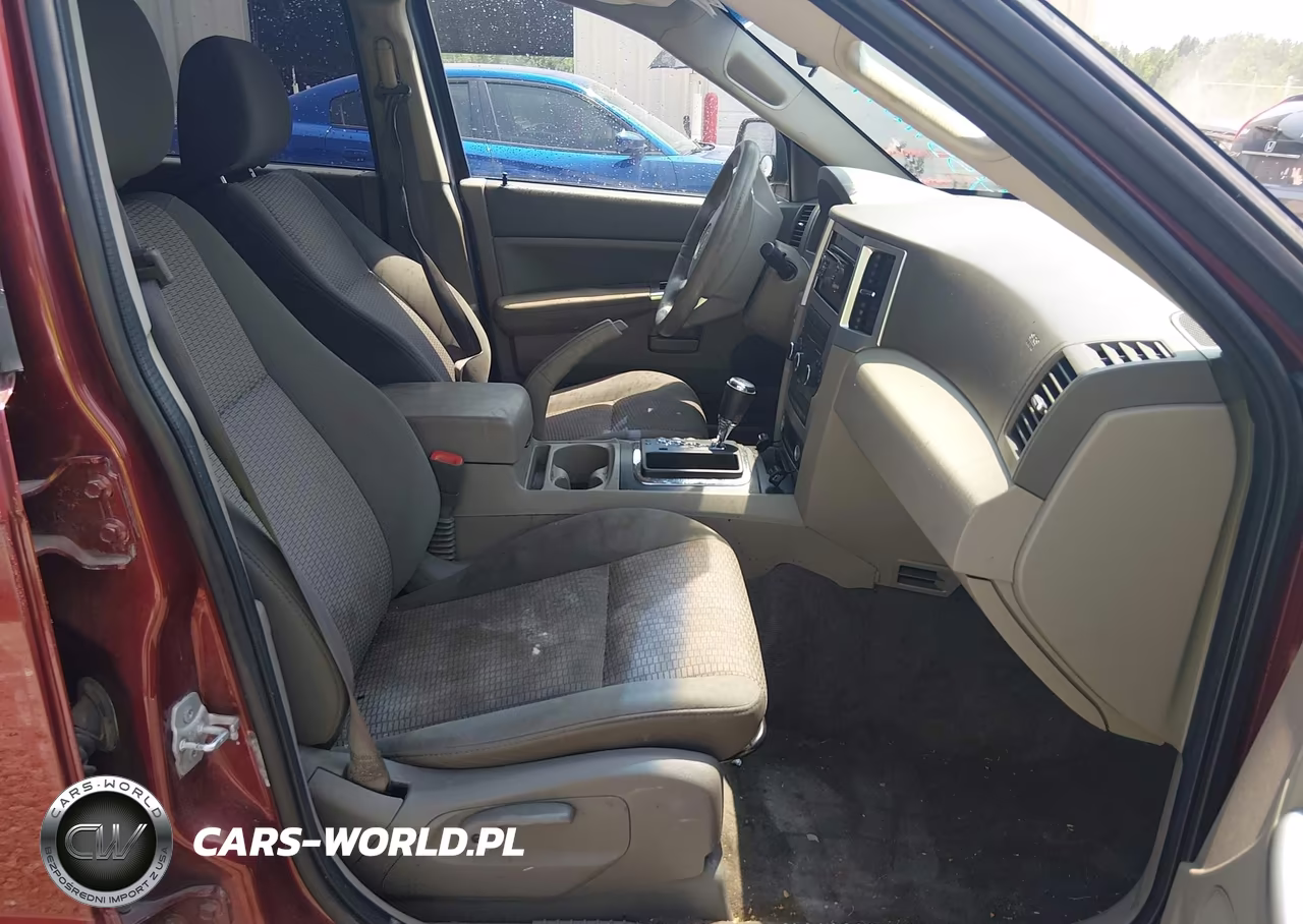 2008 Jeep Grand Cherokee Laredo VIN:1J8HS48N88C156679 - 5