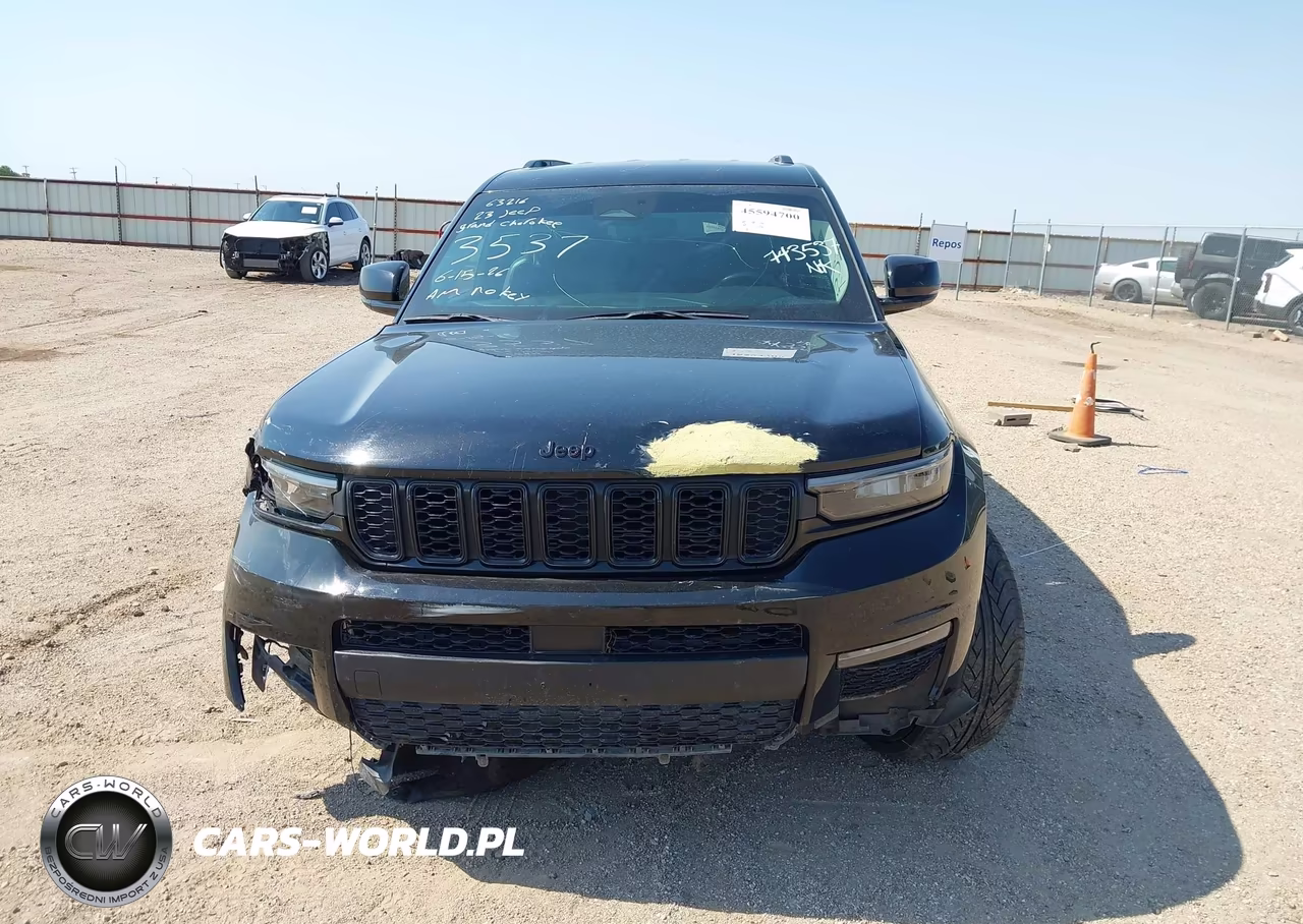2023 Jeep Grand Cherokee L Limited 4X4 VIN:1C4RJKBG0P8743537 - 12