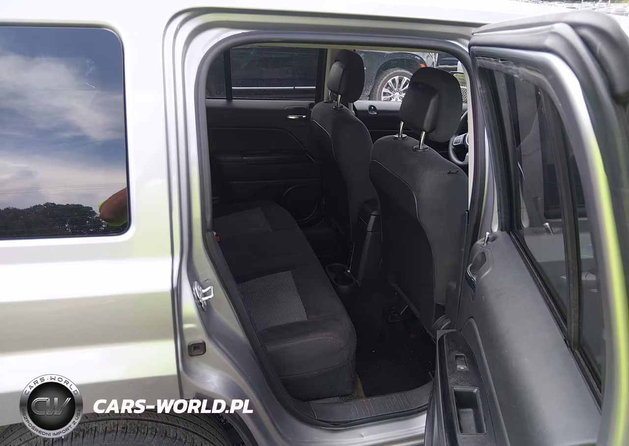 2016 Jeep Patriot Sport VIN:1C4NJPBB8GD649574 - 8