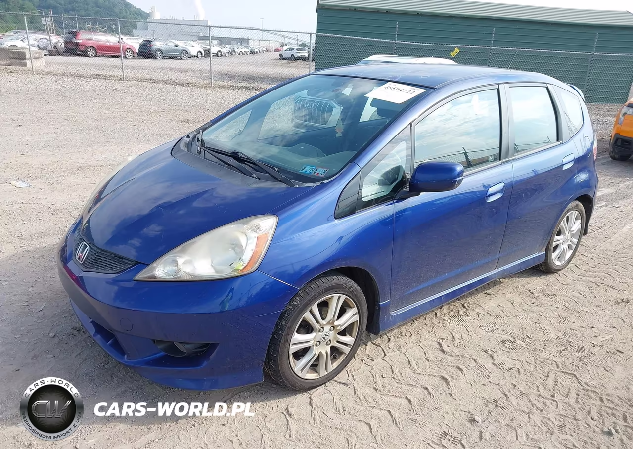 2010 Honda Fit Sport VIN:JHMGE8H40AS028293 - 2