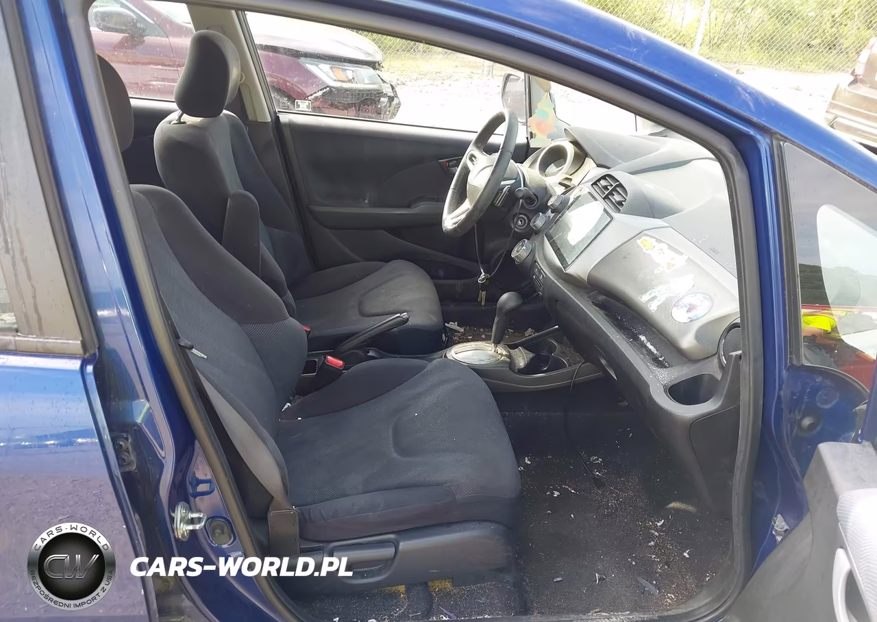 2010 Honda Fit Sport VIN:JHMGE8H40AS028293 - 5