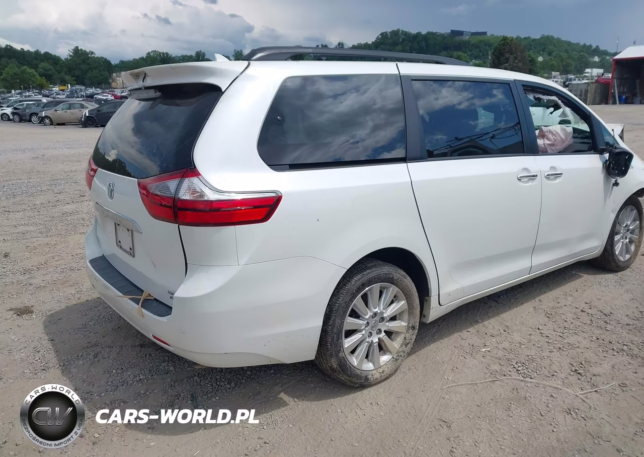 2016 Toyota Sienna Limited 7 Passenger VIN:5TDDK3DC5GS141994 - 4