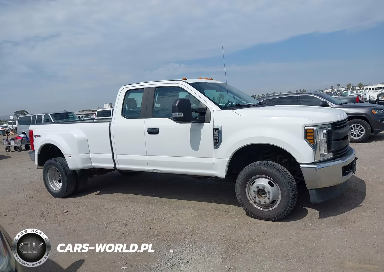 2018 Ford F-350 Xl VIN:1FT8X3D68JEC84142 - 16