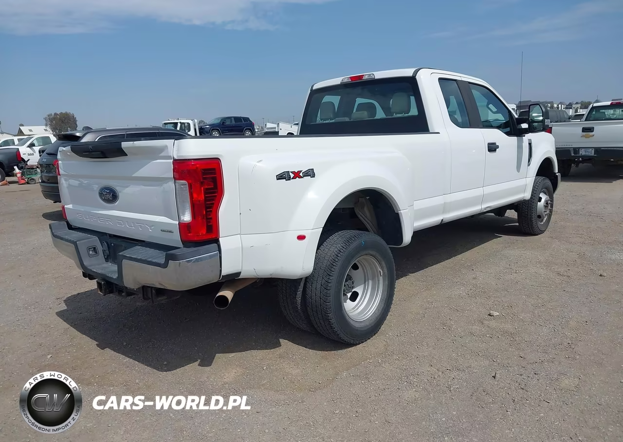2018 Ford F-350 Xl VIN:1FT8X3D68JEC84142 - 4