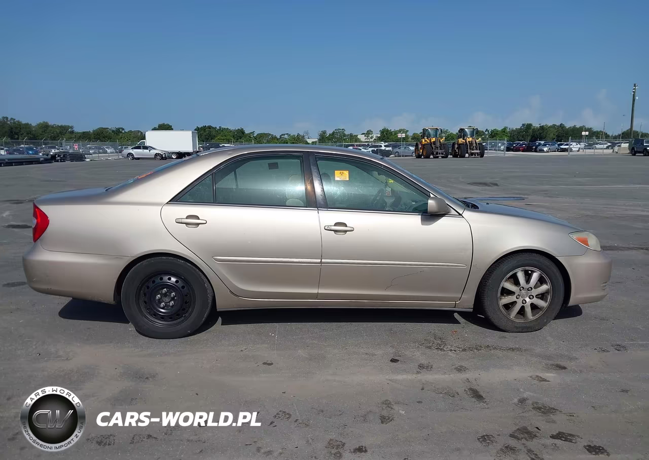 2002 Toyota Camry Xle VIN:4T1BE32K72U524649 - 13