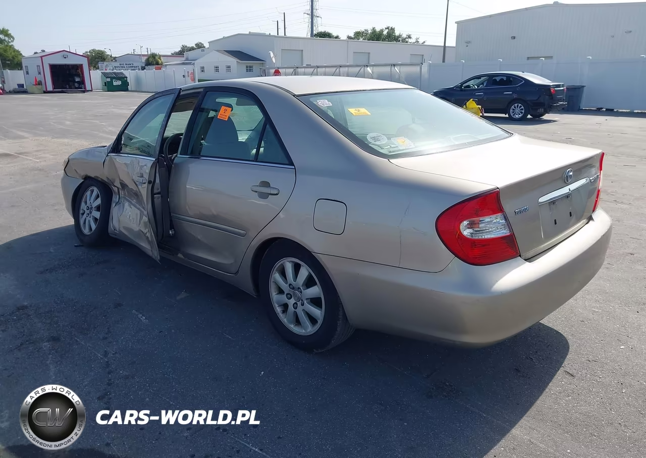 2002 Toyota Camry Xle VIN:4T1BE32K72U524649 - 3