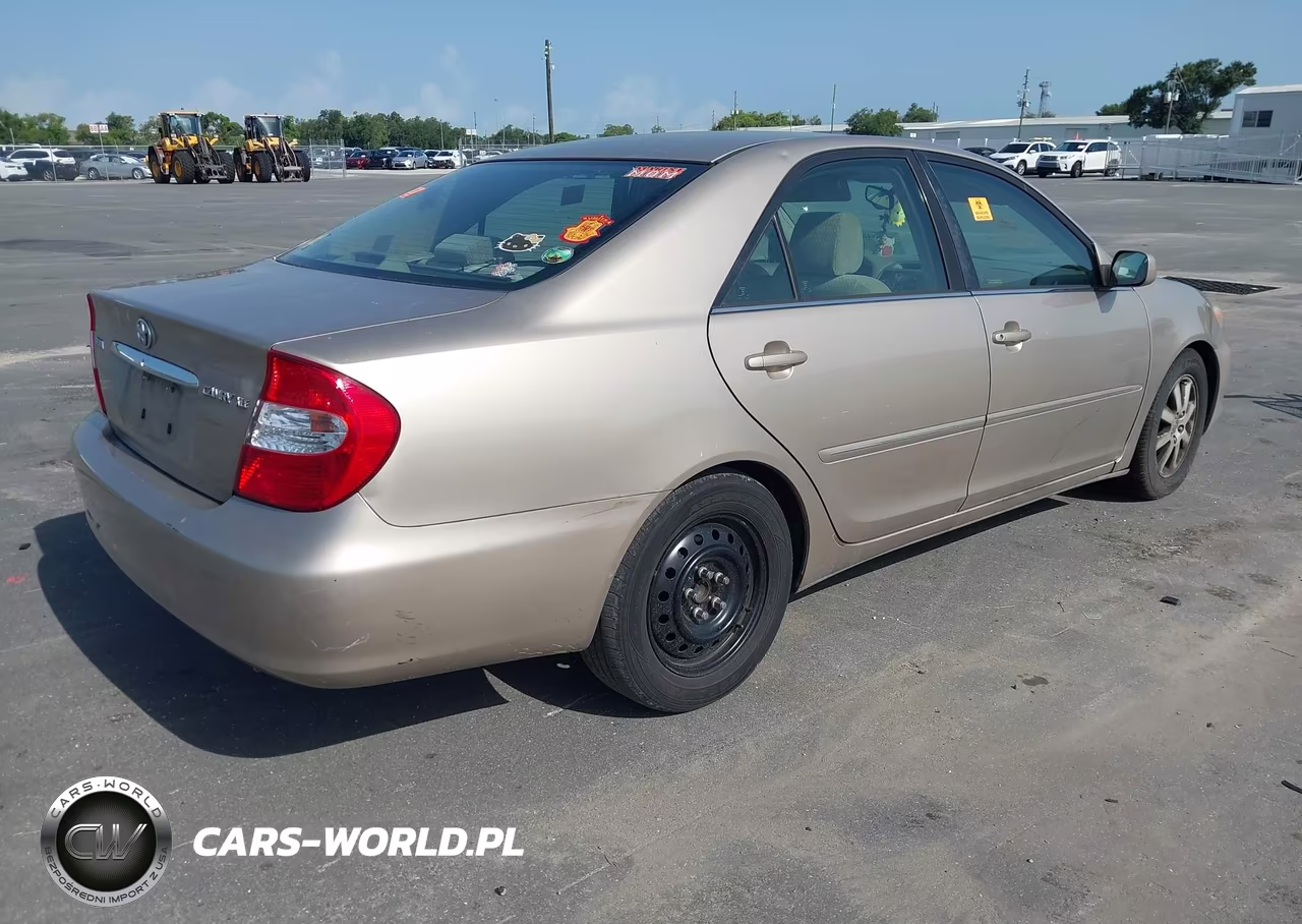 2002 Toyota Camry Xle VIN:4T1BE32K72U524649 - 4
