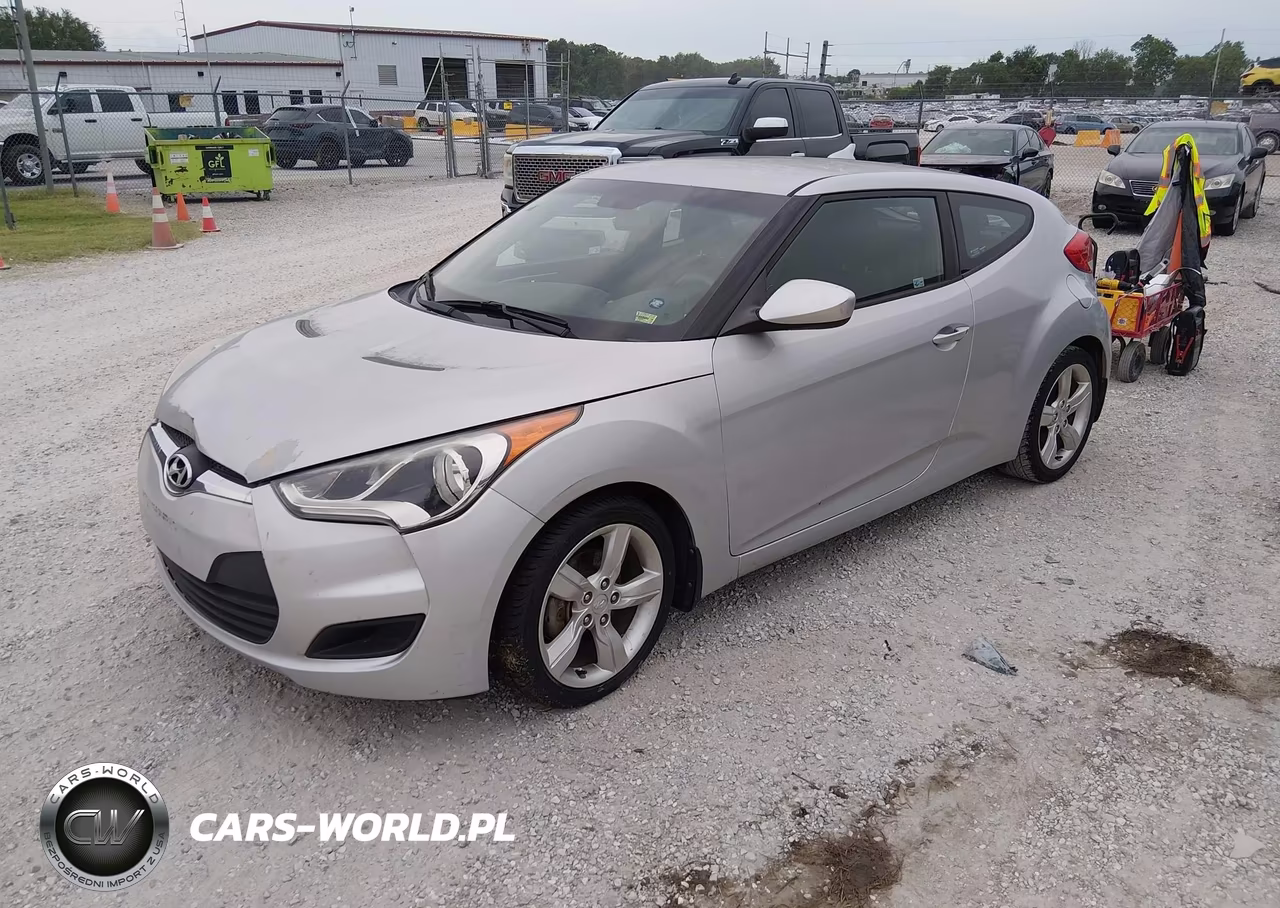 2015 Hyundai Veloster VIN:KMHTC6AD4FU242957 - 2