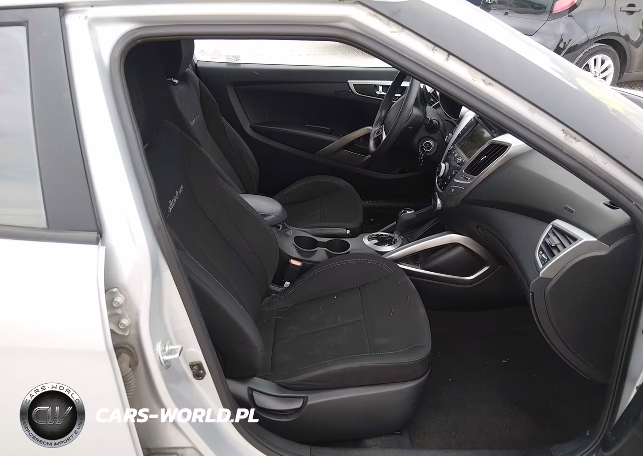 2015 Hyundai Veloster VIN:KMHTC6AD4FU242957 - 5