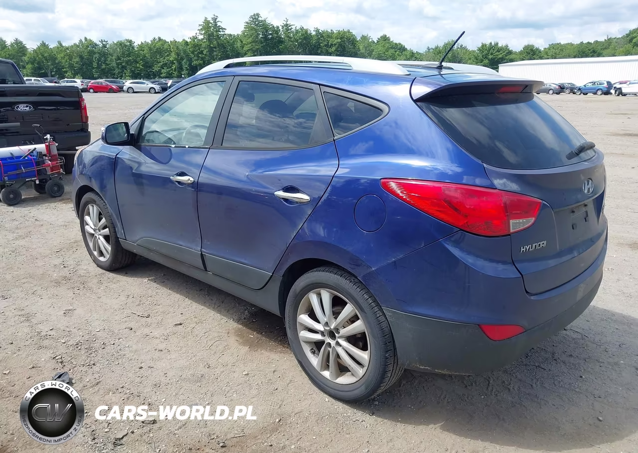 2010 Hyundai Tucson Limited VIN:KM8JU3AC1AU080904 - 3