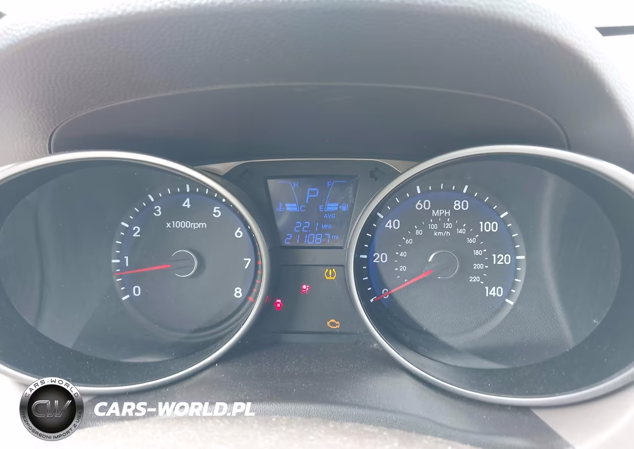 2010 Hyundai Tucson Limited VIN:KM8JU3AC1AU080904 - 7