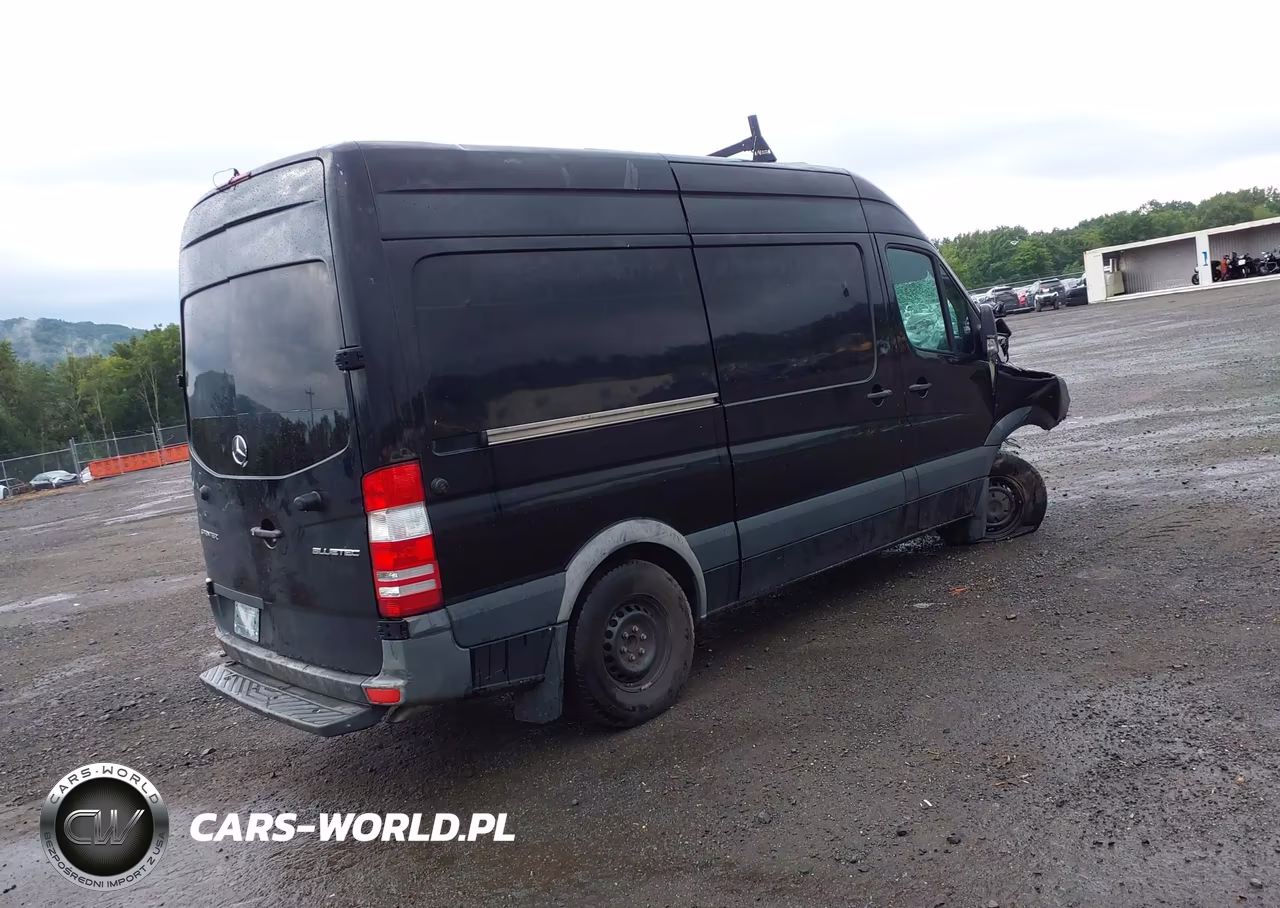 2015 Mercedes-Benz Sprinter 2500 Normal Roof VIN:WD3PE7DC8FP118384 - 4