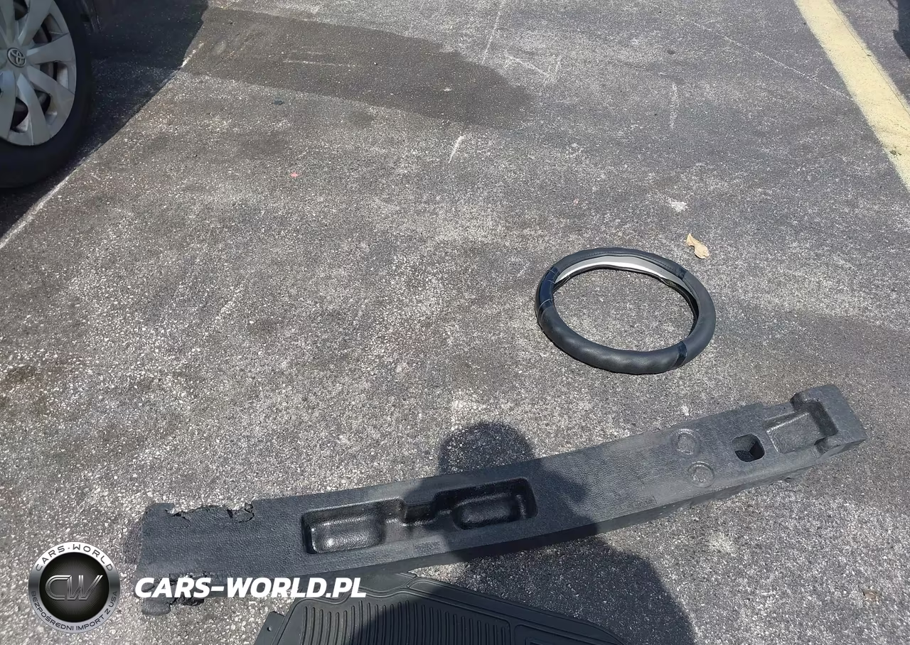 2020 Toyota Corolla L VIN:JTDDPRAE9LJ087875 - 12
