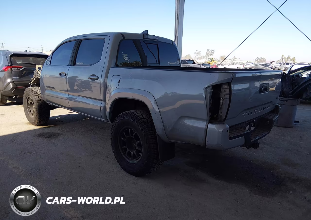 2019 Toyota Tacoma Trd Sport VIN:3TMAZ5CN0KM097019 - 3