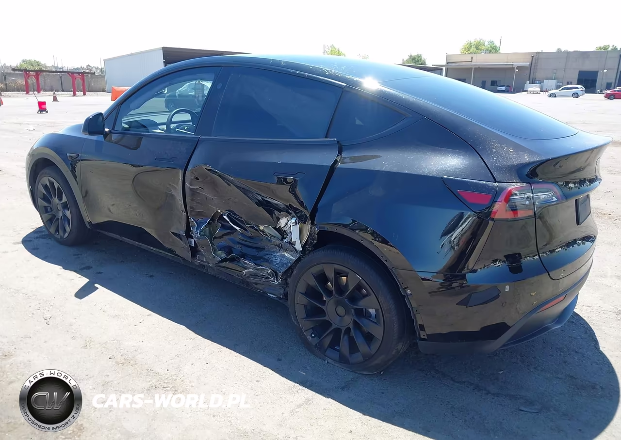 2023 Tesla Model Y Awd-Long Range Dual Motor All-Wheel Drive VIN:7SAYGDEE9PA152977 - 3