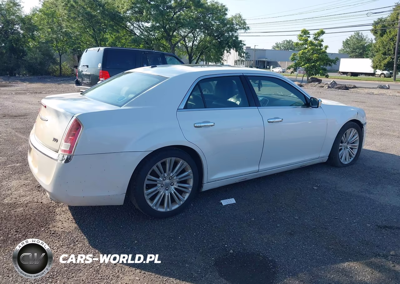 2012 Chrysler 300 Limited VIN:2C3CCACG0CH176067 - 4