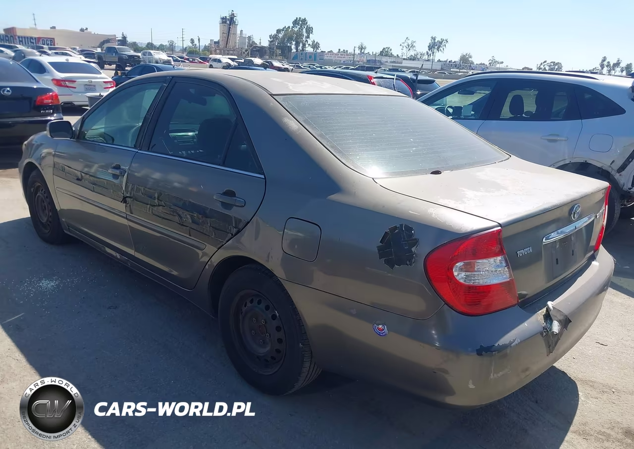 2003 Toyota Camry Le VIN:4T1BE32K93U775142 - 3
