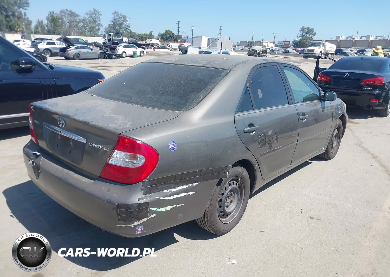 2003 Toyota Camry Le VIN:4T1BE32K93U775142 - 4