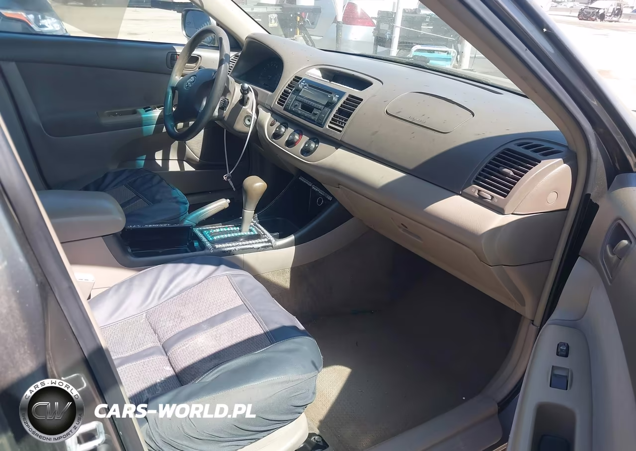 2003 Toyota Camry Le VIN:4T1BE32K93U775142 - 5