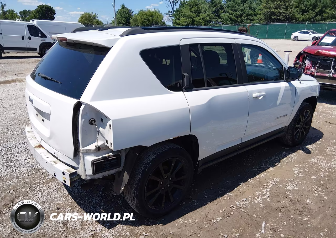 2012 Jeep Compass Latitude VIN:1C4NJDEB4CD689719 - 4