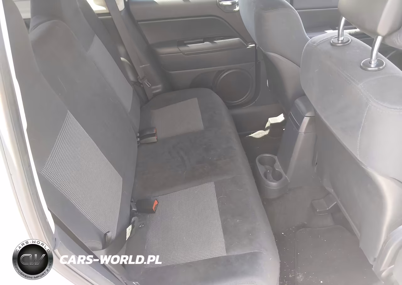 2012 Jeep Compass Latitude VIN:1C4NJDEB4CD689719 - 8