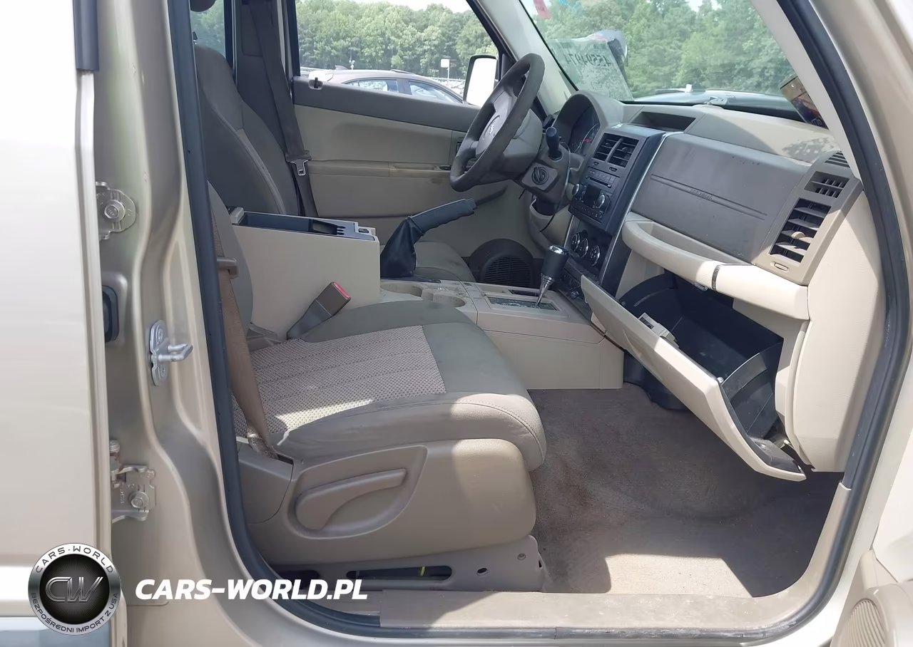 2010 Jeep Liberty Sport VIN:1J4PP2GK2AW133946 - 5