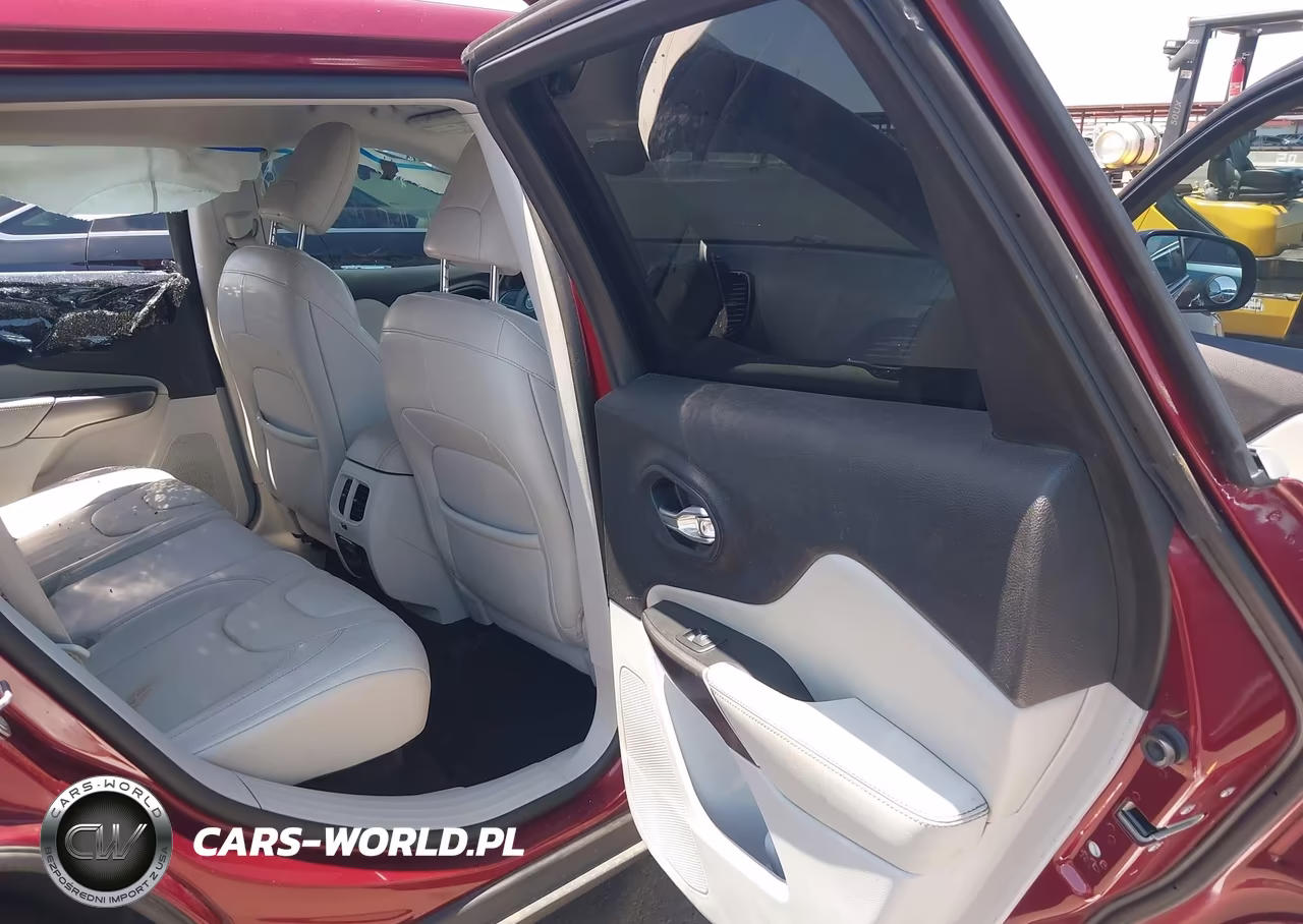 2019 Jeep Cherokee Limited Fwd VIN:1C4PJLDB1KD371169 - 8