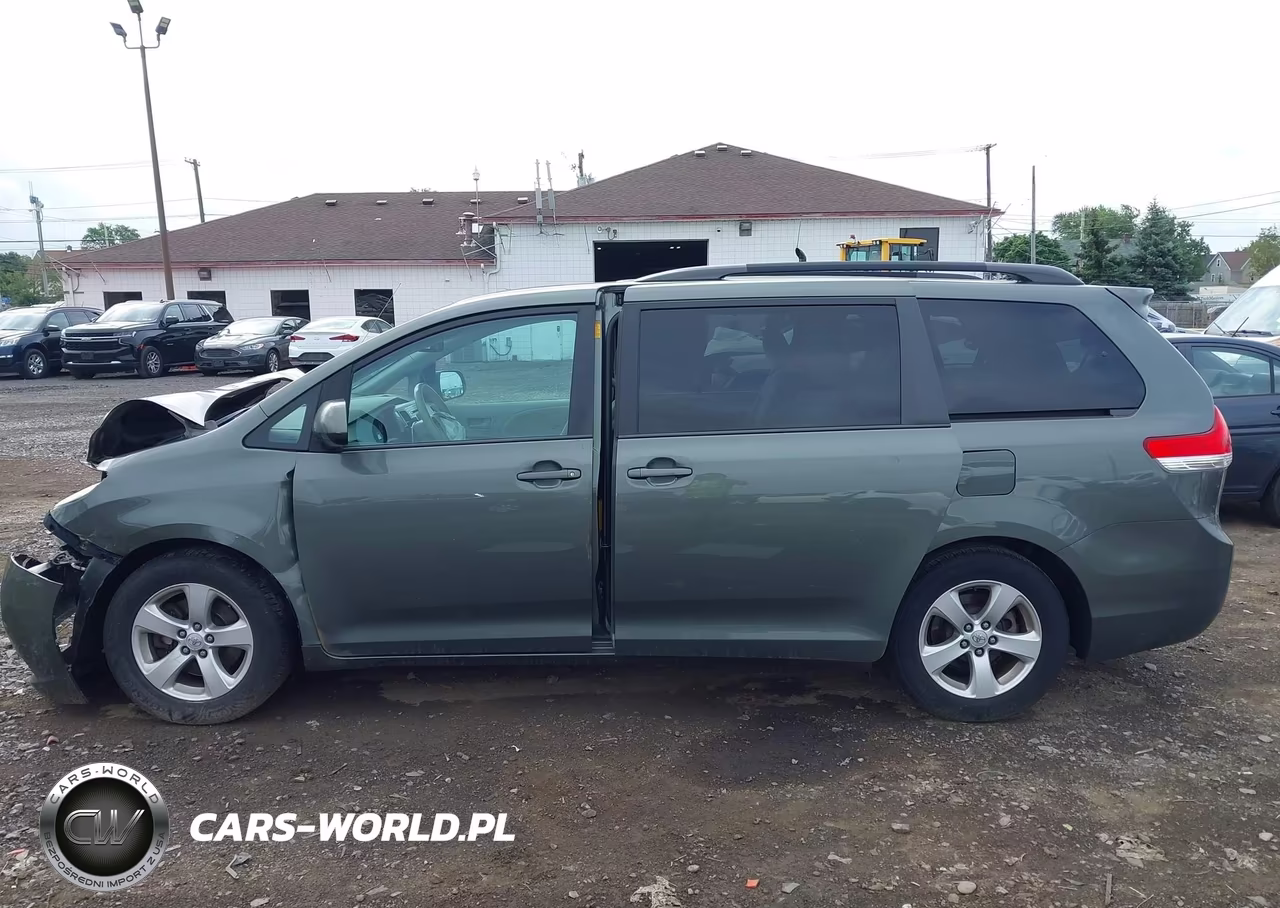 2013 Toyota Sienna Le V6 8 Passenger VIN:5TDKK3DC1DS372653 - 15