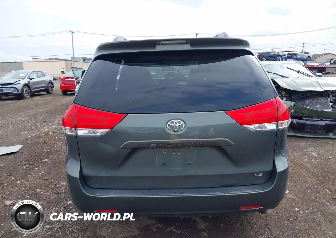 2013 Toyota Sienna Le V6 8 Passenger VIN:5TDKK3DC1DS372653 - 17