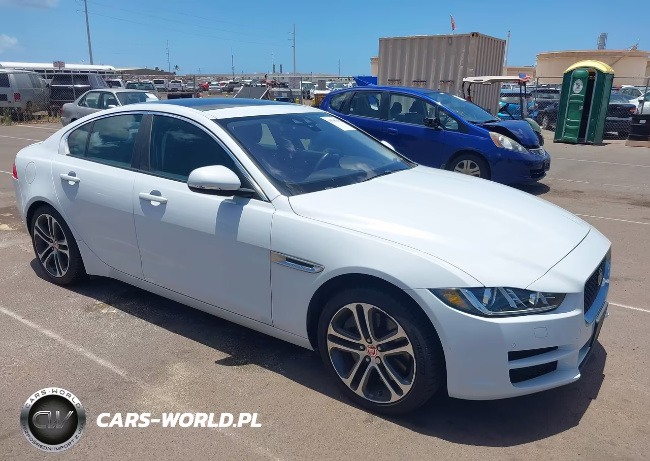2017 Jaguar Xe 35T Premium – zdjęcie 1 z 11