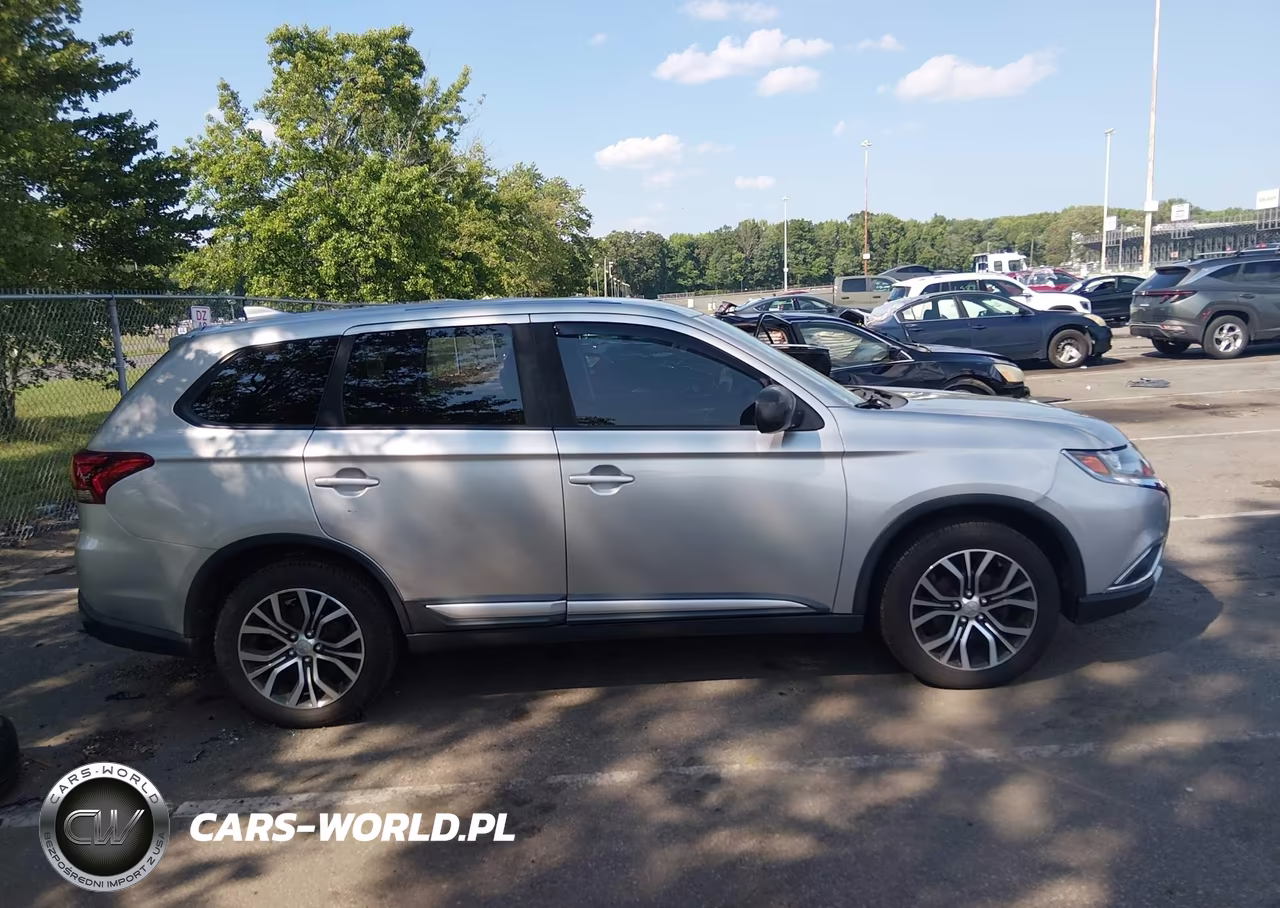 2018 Mitsubishi Outlander Es-Le-Se-Sel VIN:JA4AZ3A31JZ070912 - 13