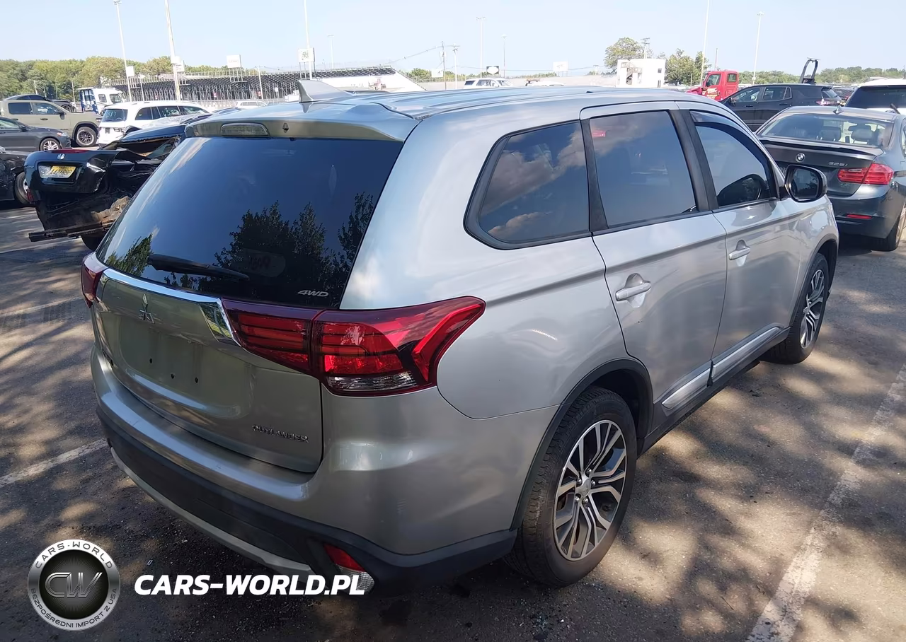 2018 Mitsubishi Outlander Es-Le-Se-Sel VIN:JA4AZ3A31JZ070912 - 4