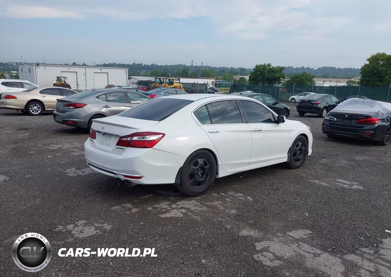 2016 Honda Accord Sport VIN:1HGCR2F50GA141061 - 4