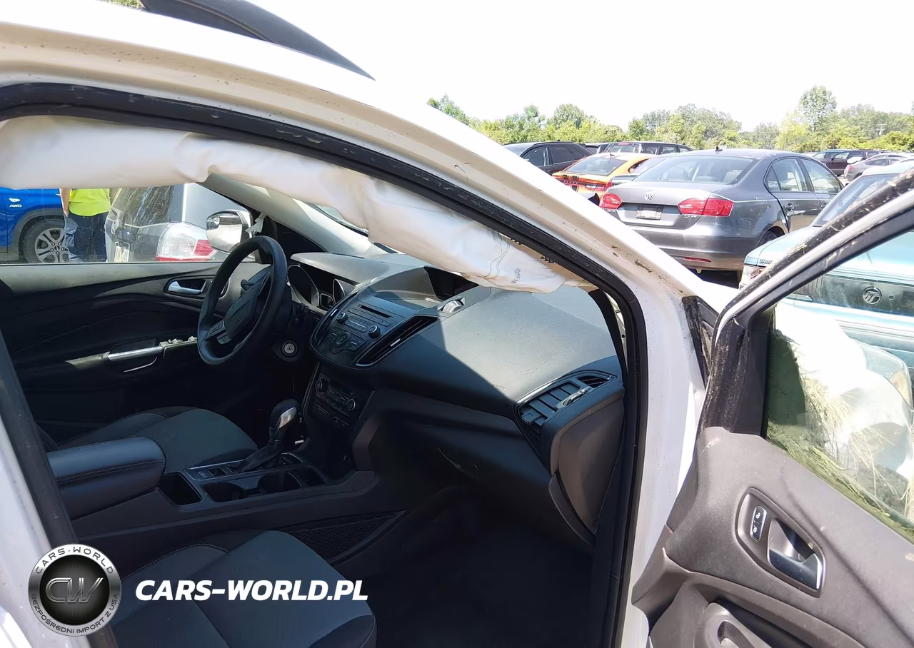 2018 Ford Escape Se VIN:1FMCU0GD3JUA81236 - 5
