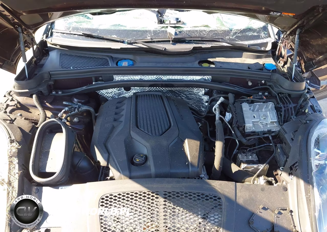 2024 Porsche Macan T VIN:WP1AA2A53RLB19016 - 10