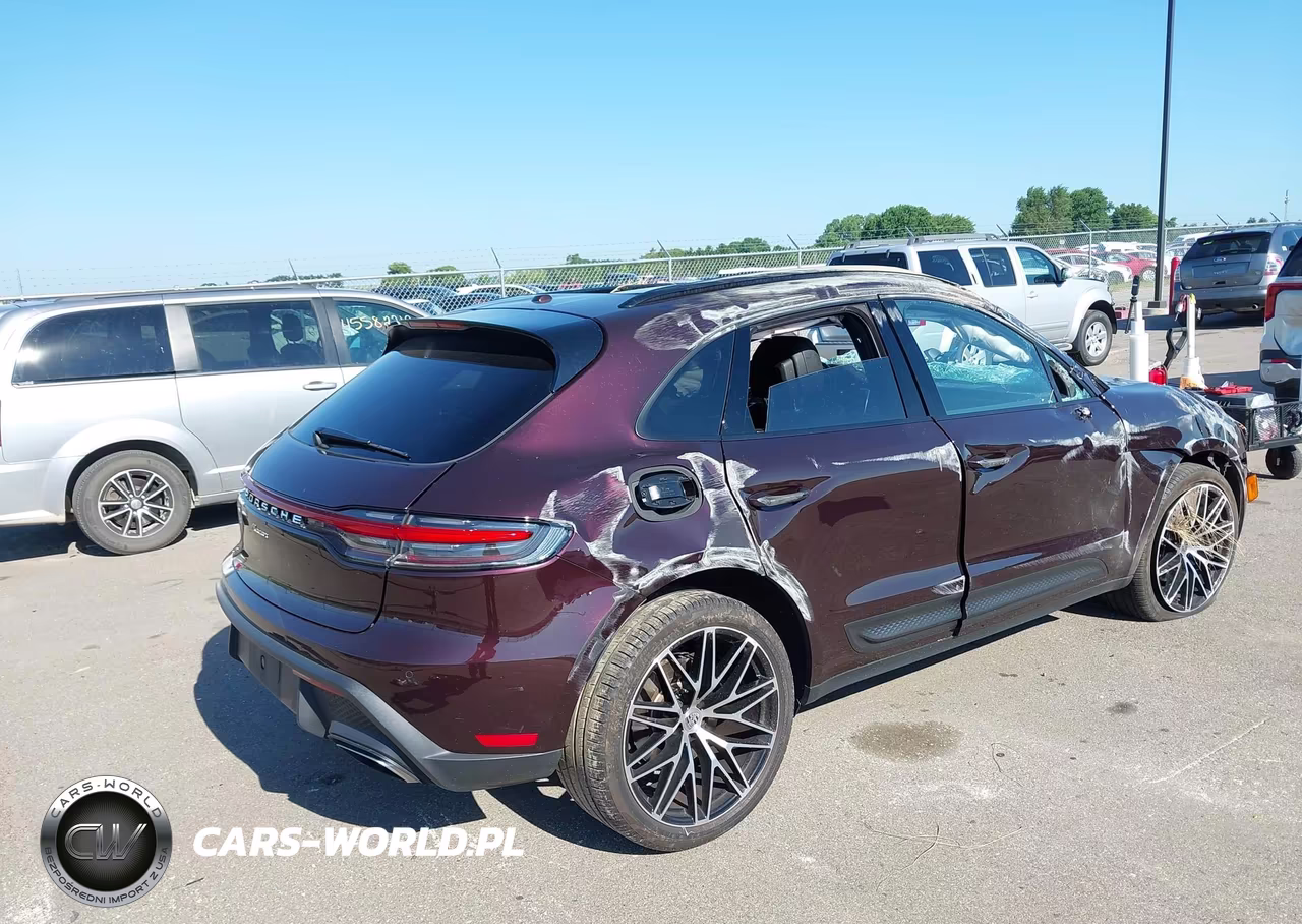 2024 Porsche Macan T VIN:WP1AA2A53RLB19016 - 4