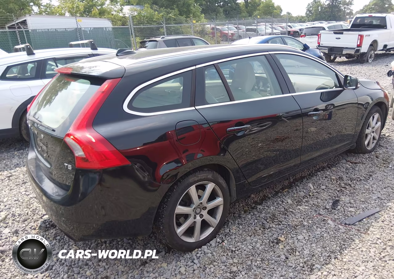 2016 Volvo V60 T5 Drive-E Premier VIN:YV140MEK9G1292930 - 4