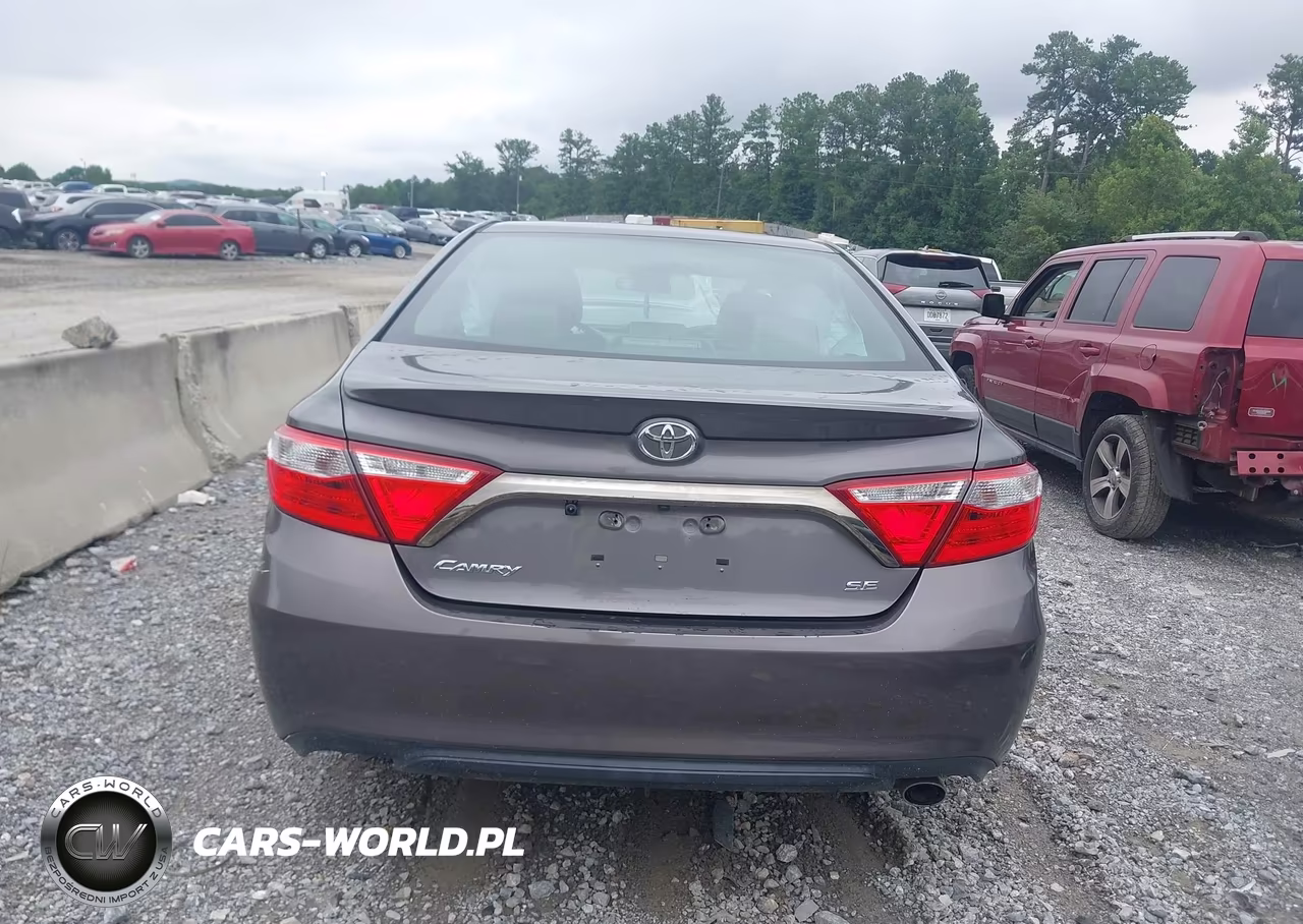2016 Toyota Camry Se VIN:4T1BF1FK5GU213126 - 16