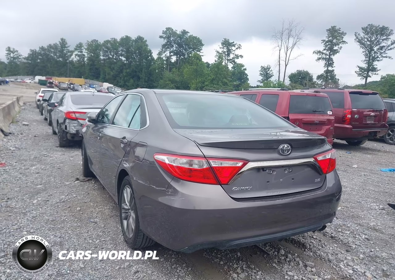 2016 Toyota Camry Se VIN:4T1BF1FK5GU213126 - 3