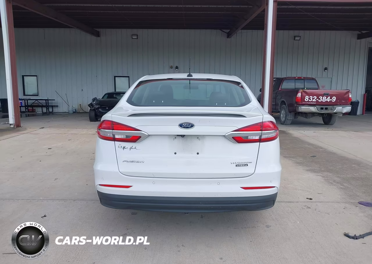 2020 Ford Fusion Plug-In Hybrid Titanium VIN:3FA6P0SU4LR245075 - 16