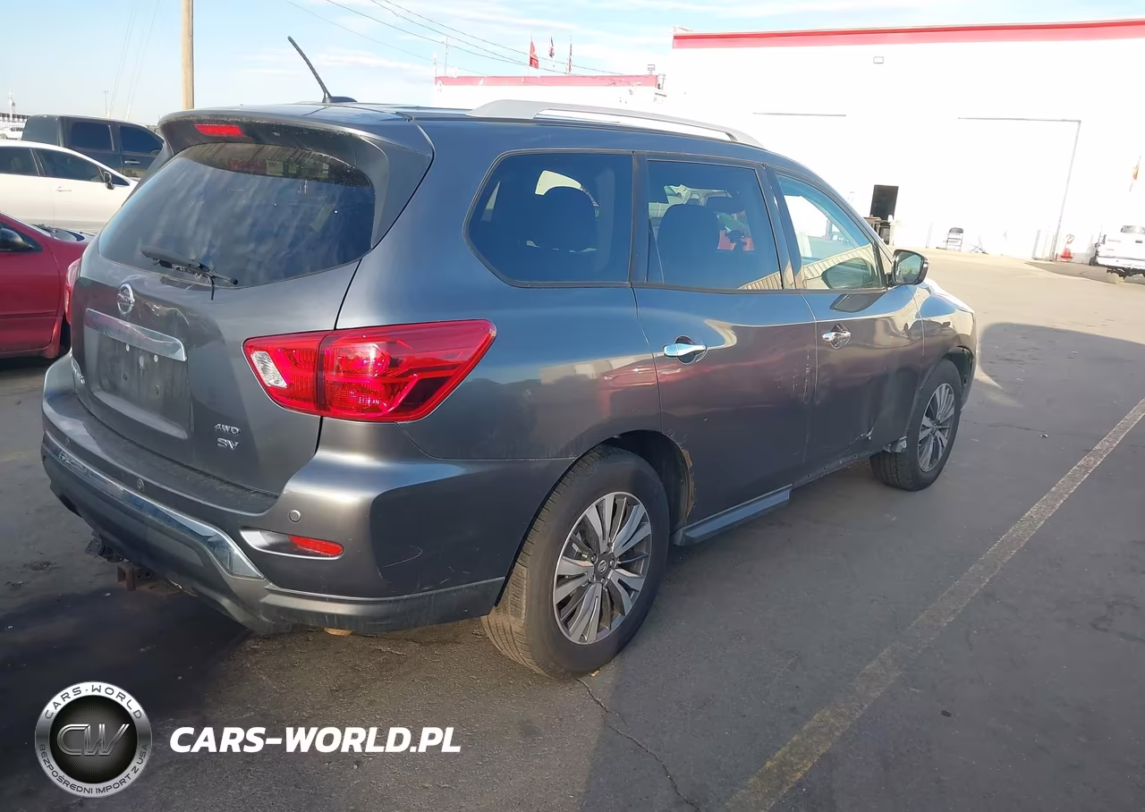 2017 Nissan Pathfinder Platinum-S-Sl-Sv VIN:5N1DR2MM3HC606138 - 4