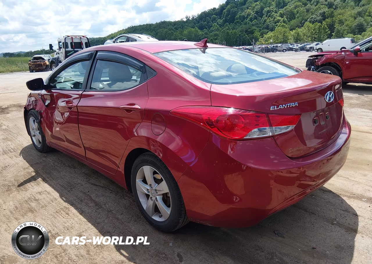 2013 Hyundai Elantra Gls VIN:5NPDH4AE4DH265699 - 3