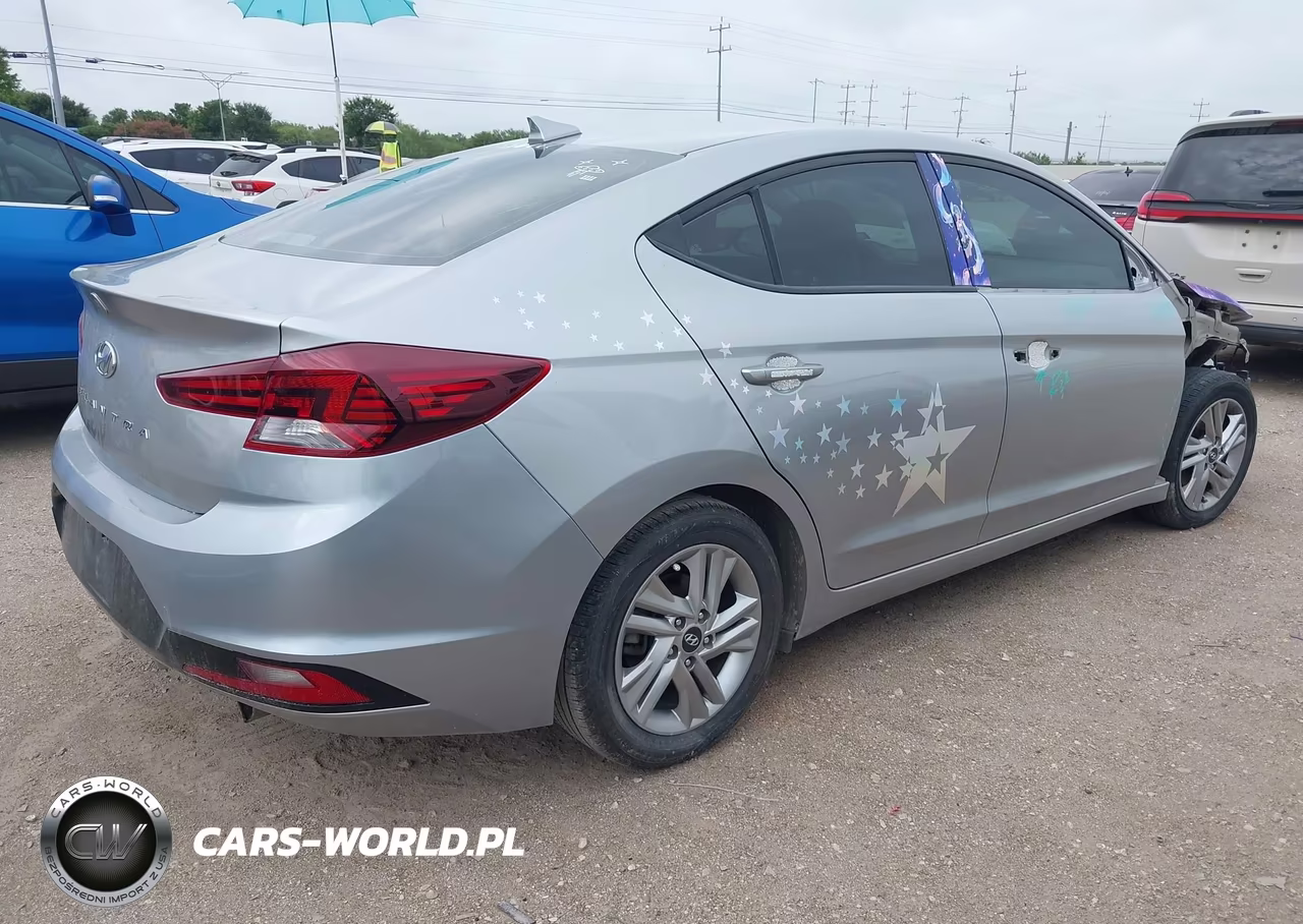2020 Hyundai Elantra Sel VIN:5NPD84LF4LH607723 - 4