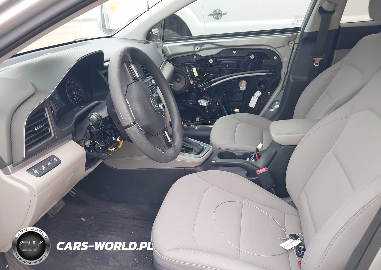 2020 Hyundai Elantra Sel VIN:5NPD84LF4LH607723 - 5